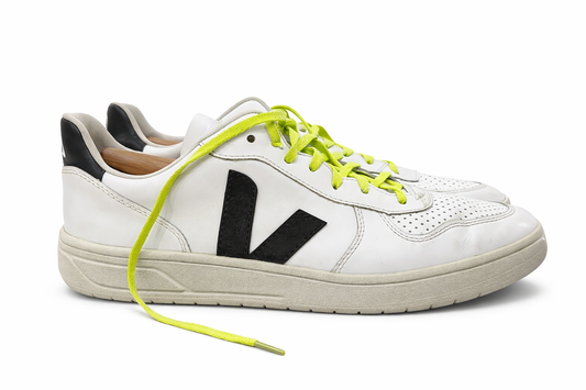 Veja White Leather Sneakers with Neon Laces – Casual Streetwear Shoes (Pre-owned)